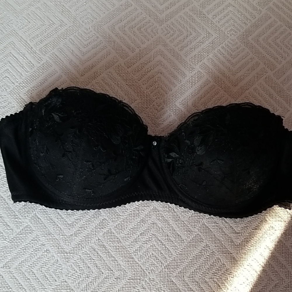 Beautiful Black Lace Convertible Bra